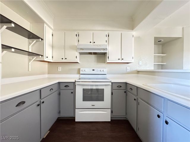 2020 Mesquite Lane 205, Laughlin, NV 89029