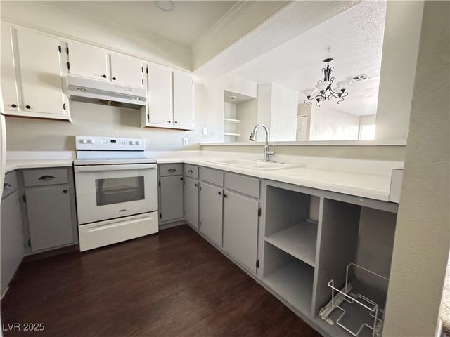 2020 Mesquite Lane 205, Laughlin, NV 89029