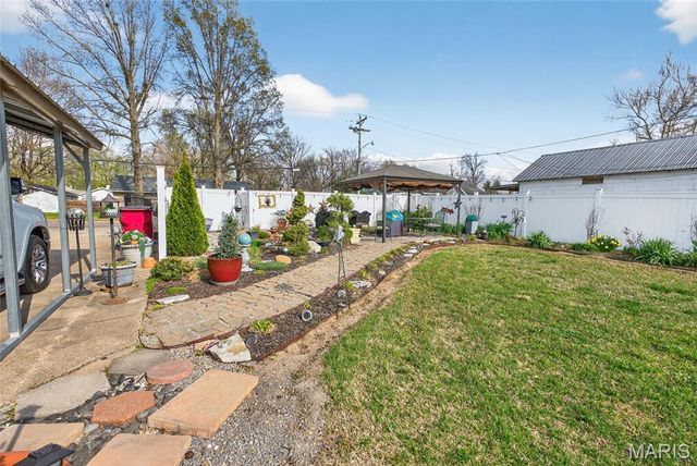 303 Dorothy Street, Sikeston, MO 63801