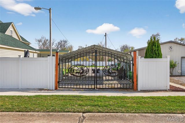 303 Dorothy Street, Sikeston, MO 63801