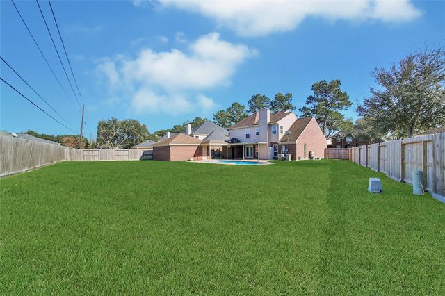 17618 Rustling Aspen Lane, Houston, TX 77095