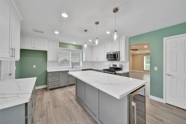 17618 Rustling Aspen Lane, Houston, TX 77095