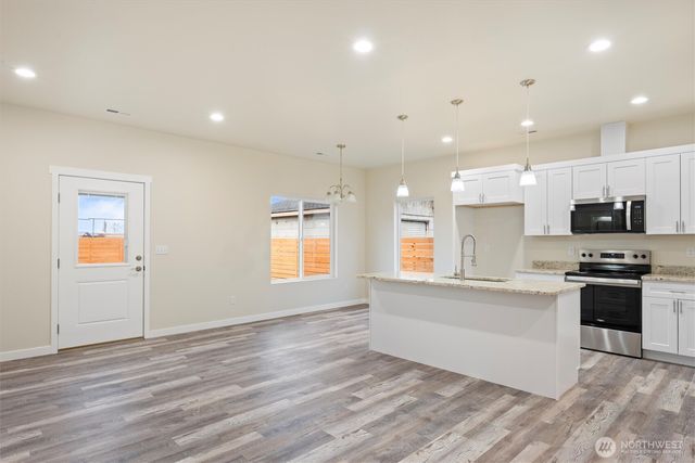 248 SE Pioneer Avenue, Ephrata, WA 98823