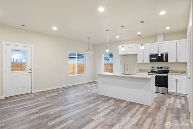 248 SE Pioneer Avenue, Ephrata, WA 98823