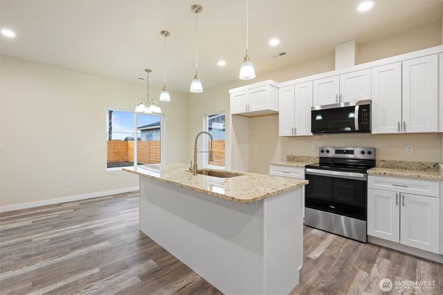 248 SE Pioneer Avenue, Ephrata, WA 98823