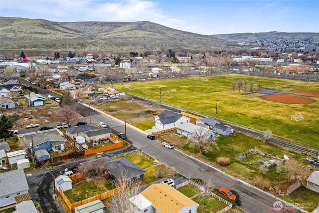 248 SE Pioneer Avenue, Ephrata, WA 98823