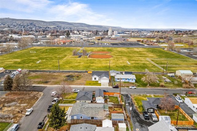 248 SE Pioneer Avenue, Ephrata, WA 98823