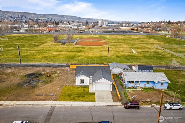 248 SE Pioneer Avenue, Ephrata, WA 98823