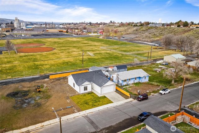 248 SE Pioneer Avenue, Ephrata, WA 98823