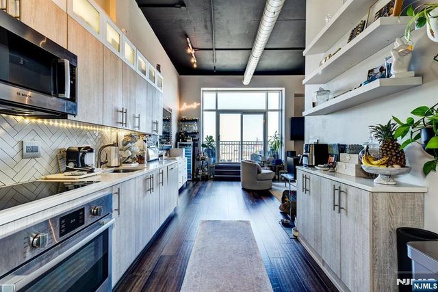 689 Luis Munoz Marin Boulevard 1010, Jersey City, NJ 07310