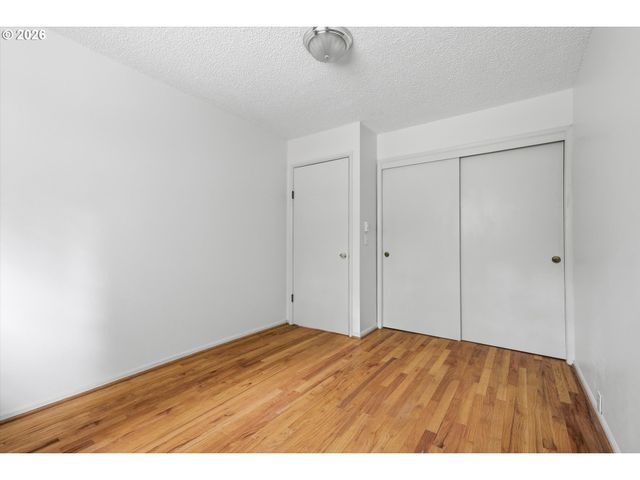 15341 S HATTAN Rd, Oregon City, OR 97045