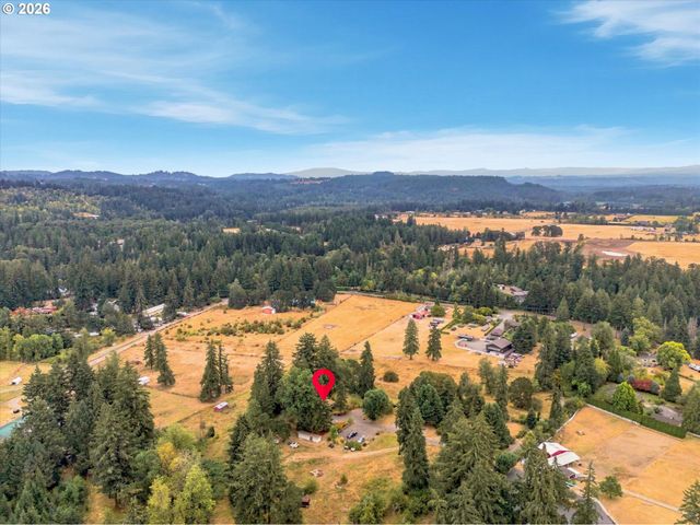 15341 S HATTAN Rd, Oregon City, OR 97045