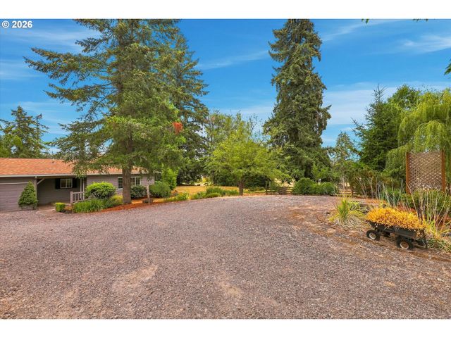 15341 S HATTAN Rd, Oregon City, OR 97045