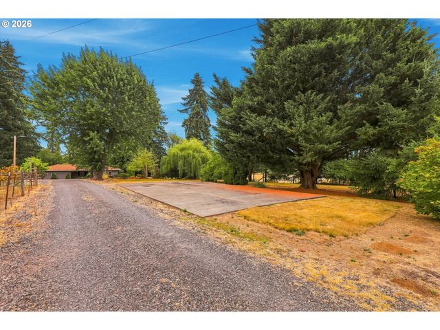 15341 S HATTAN Rd, Oregon City, OR 97045