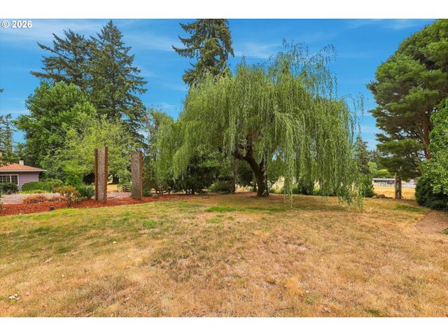 15341 S HATTAN Rd, Oregon City, OR 97045