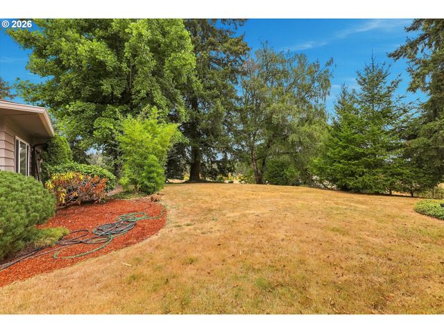 15341 S HATTAN Rd, Oregon City, OR 97045