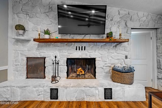 4765 Country Lake Drive, Marianna, FL 32446