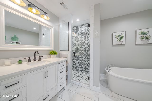 4765 Country Lake Drive, Marianna, FL 32446