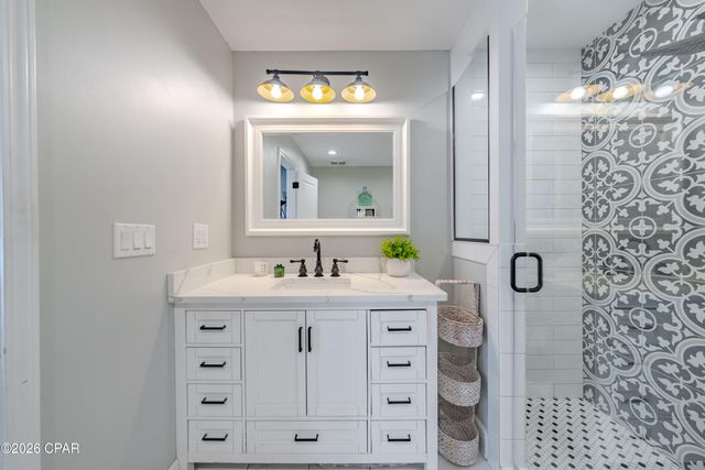 4765 Country Lake Drive, Marianna, FL 32446