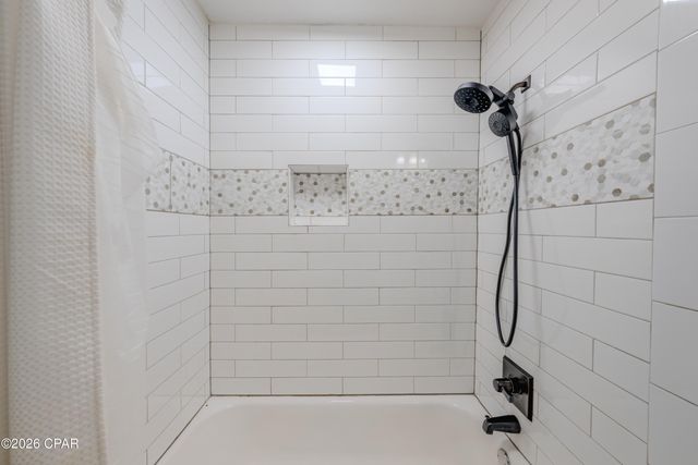 4765 Country Lake Drive, Marianna, FL 32446