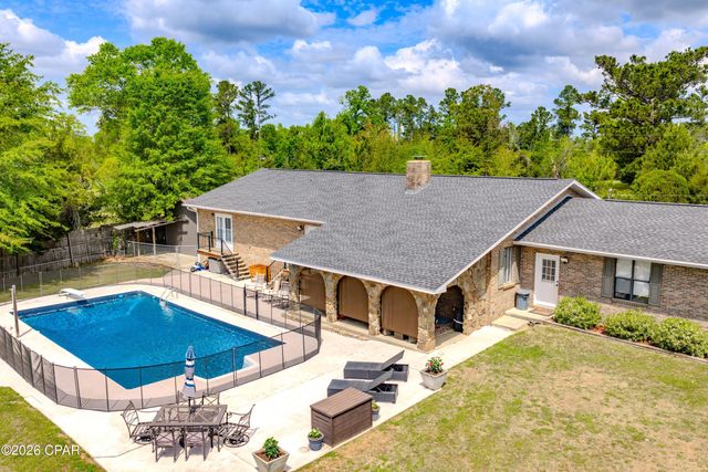 4765 Country Lake Drive, Marianna, FL 32446