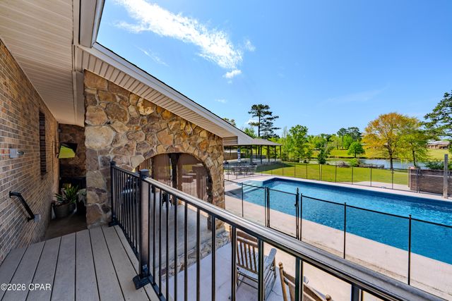 4765 Country Lake Drive, Marianna, FL 32446