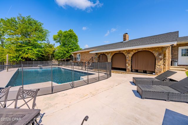 4765 Country Lake Drive, Marianna, FL 32446