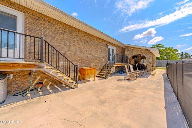 4765 Country Lake Drive, Marianna, FL 32446