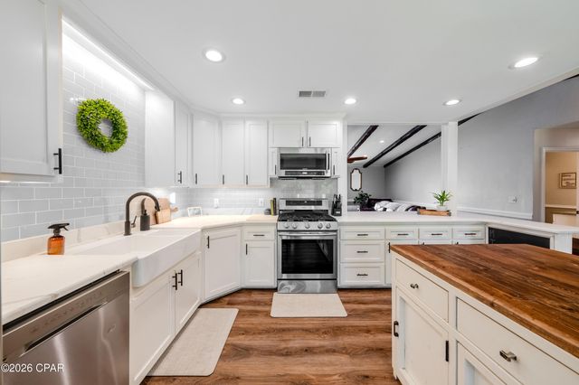 4765 Country Lake Drive, Marianna, FL 32446