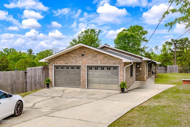 4765 Country Lake Drive, Marianna, FL 32446