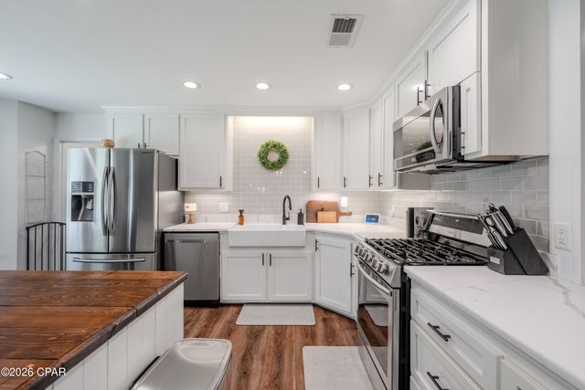 4765 Country Lake Drive, Marianna, FL 32446