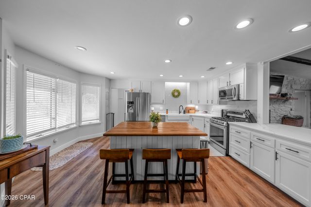 4765 Country Lake Drive, Marianna, FL 32446