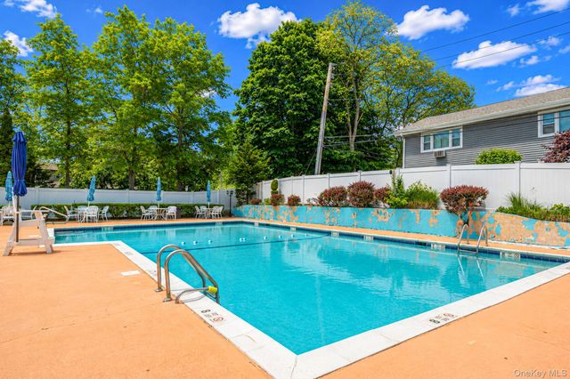 11 Toehee Place 2B, Islip, NY 11715