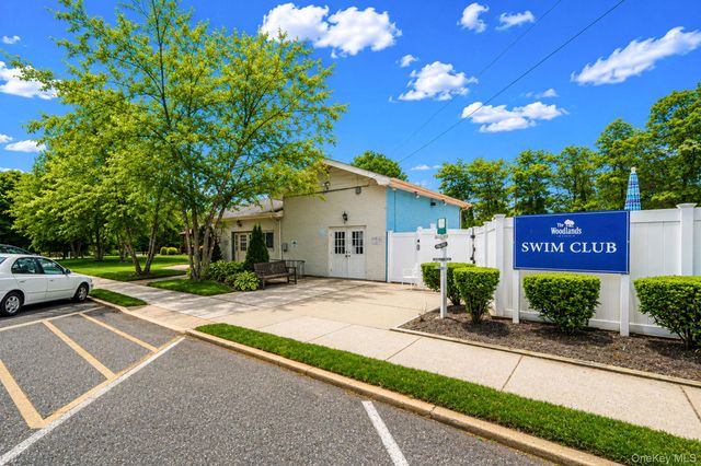 11 Toehee Place 2B, Islip, NY 11715