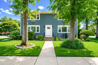 11 Toehee Place 2B, Islip, NY 11715