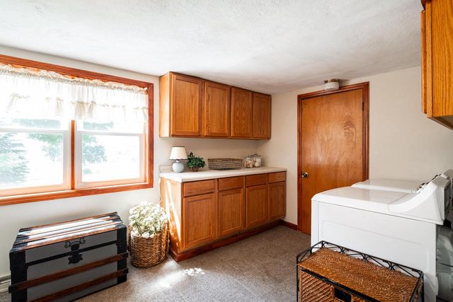 W1554 North Side DRIVE, Oconomowoc, WI 53066