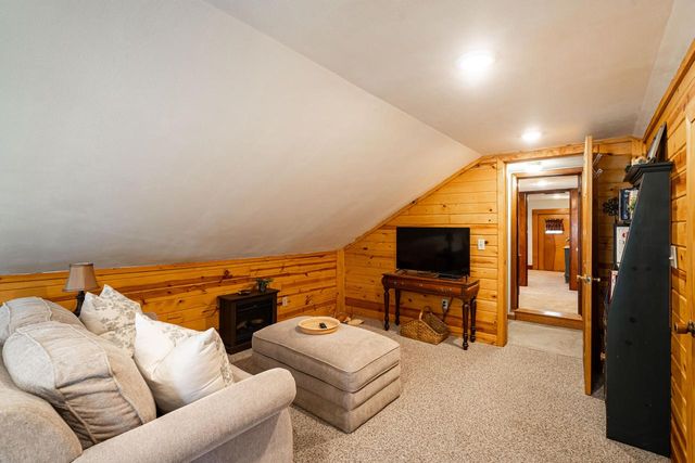 W1554 North Side DRIVE, Oconomowoc, WI 53066