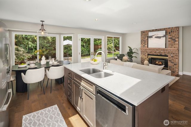 1815 Field Avenue NE, Renton, WA 98059