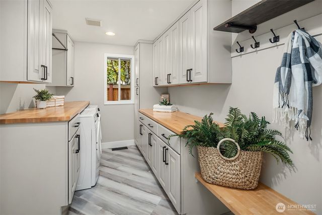 1815 Field Avenue NE, Renton, WA 98059