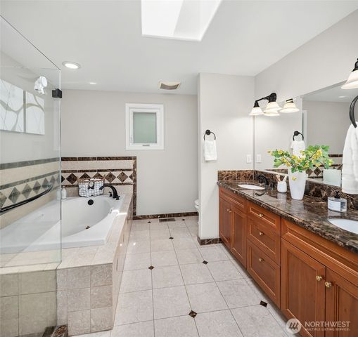 1815 Field Avenue NE, Renton, WA 98059