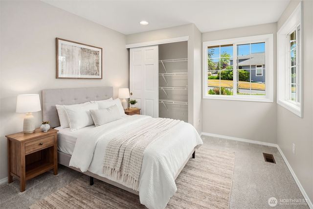 1815 Field Avenue NE, Renton, WA 98059