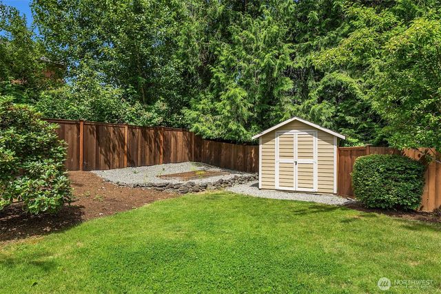 1815 Field Avenue NE, Renton, WA 98059