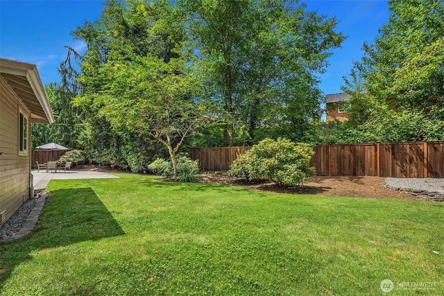 1815 Field Avenue NE, Renton, WA 98059