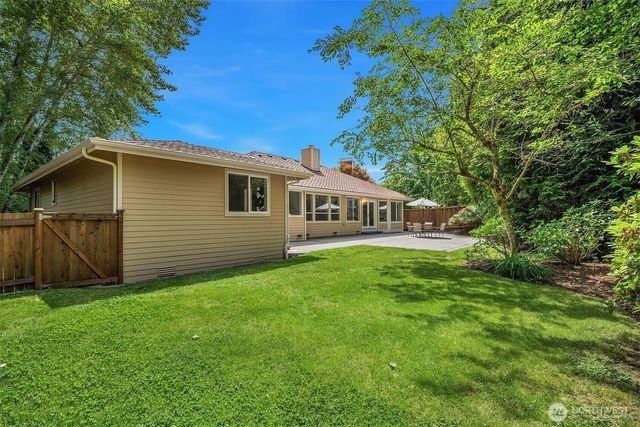 1815 Field Avenue NE, Renton, WA 98059