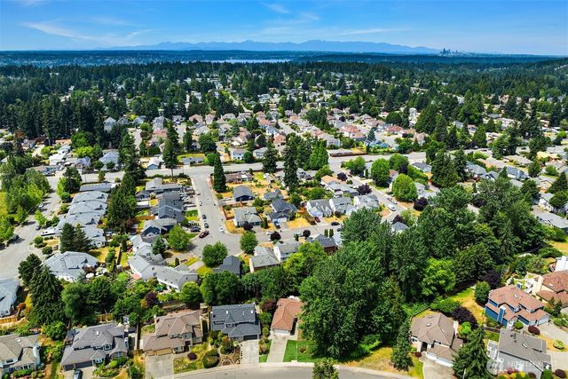 1815 Field Avenue NE, Renton, WA 98059