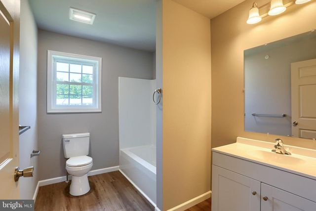 137 SABLE DR, Carlisle, PA 17013