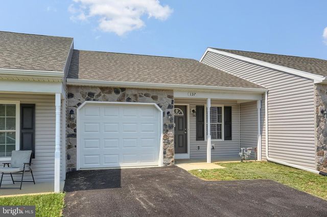 137 SABLE DR, Carlisle, PA 17013