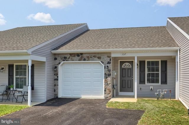 137 SABLE DR, Carlisle, PA 17013