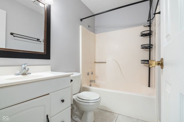 4325 Clayburn Drive, Indianapolis, IN 46268