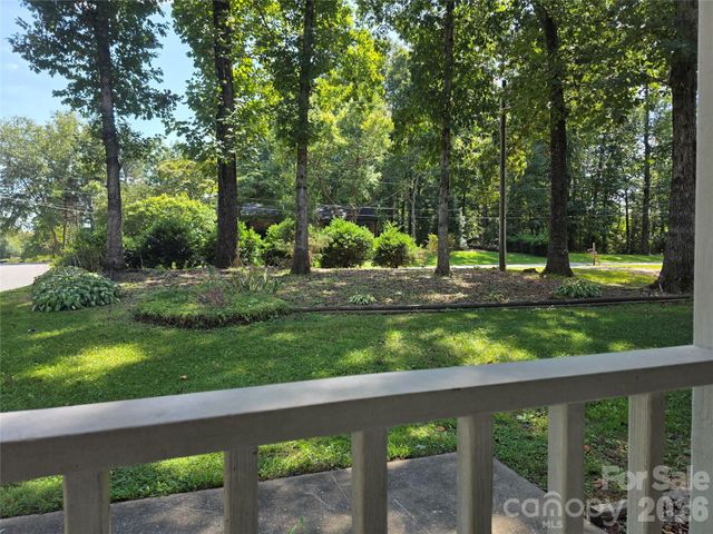 1190 Landsdowne Drive, Conover, NC 28613